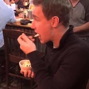 Meet your Posher, Derrick